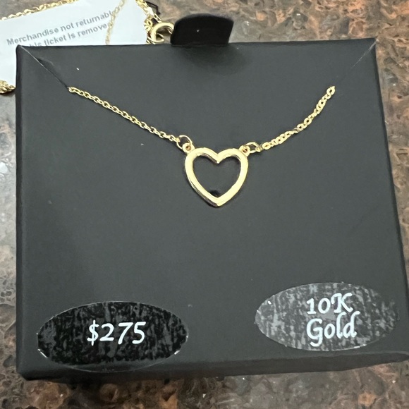 Macy’s open heart pendant necklace in 10k gold. Never worn. - Picture 2 of 3